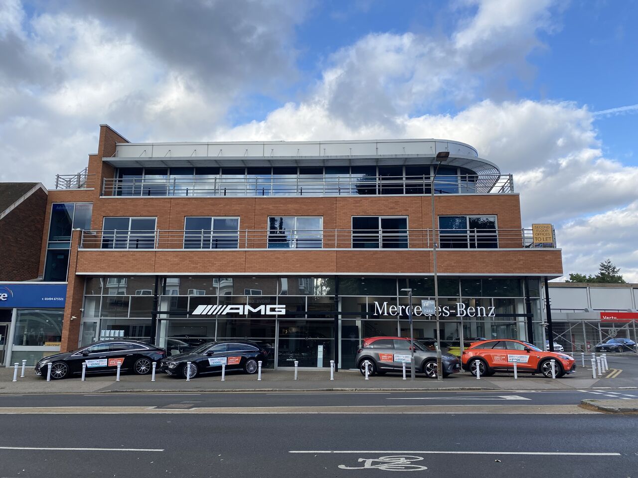 Beaconsfield Station Road Photo