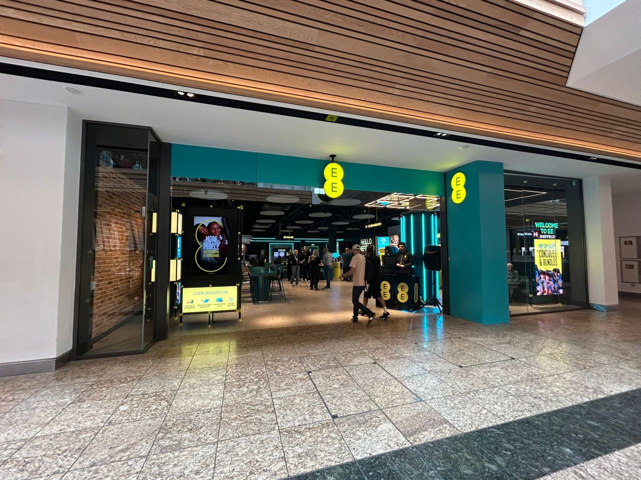 Meadowhall EE Opening