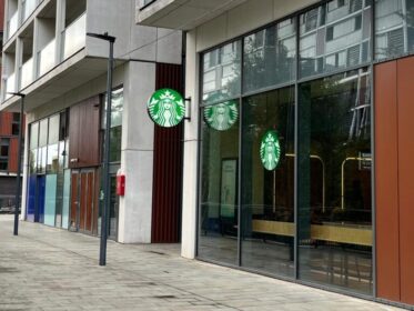 Starbucks Photo Landscape 768x576